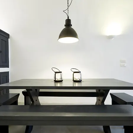 阿特丽娜卡纳瓦1894公寓式酒店 4*